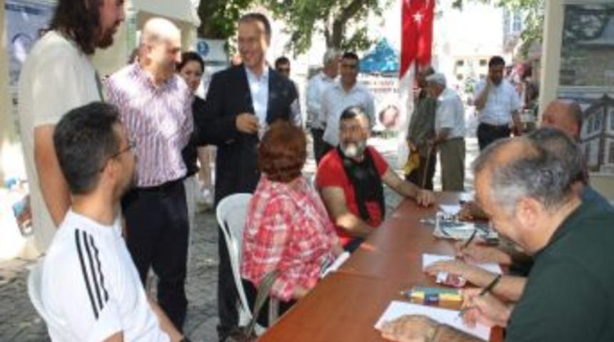 Karikat&uuml;rc&uuml;ler H&uuml;nerlerini Sergiledi