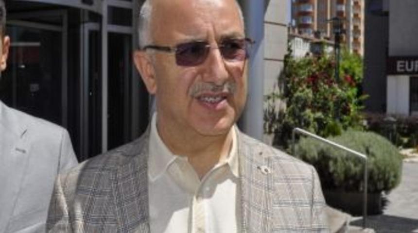 Ak Parti Kayseri Milletvekili Ahmet &Ouml;ks&uuml;zkaya:
