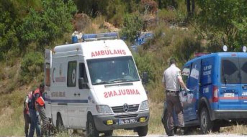Ormanda Bir Adam, Y&uuml;z&uuml; Par&ccedil;alanmış Halde Bulundu