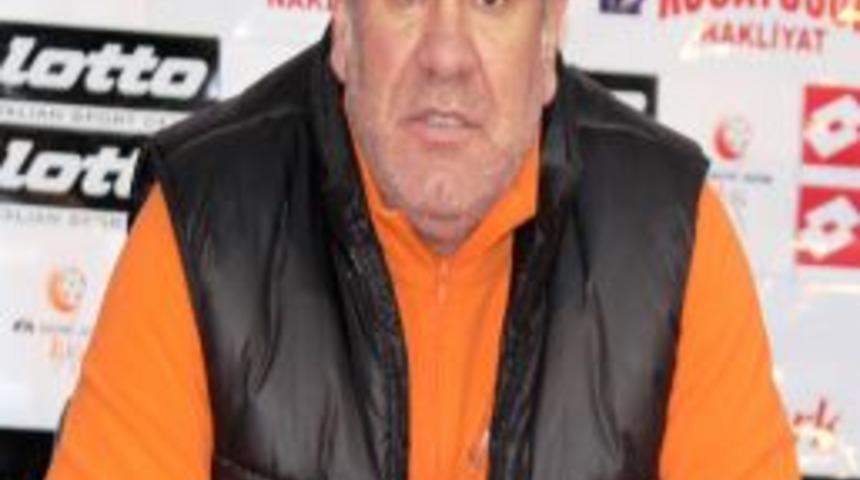 Adanaspor, Forvet Ve Orta Saha Oyuncusu Alacak
