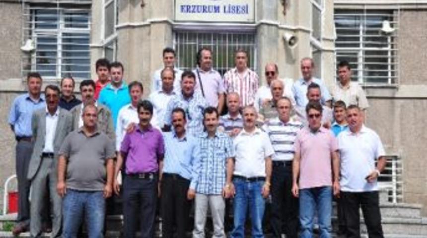 25 Yıl Sonra Ayrı Sıralarda Buluştular