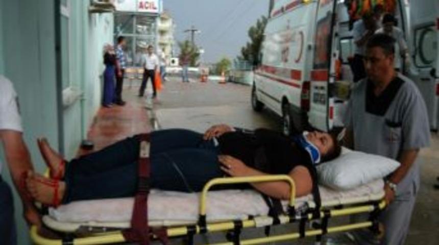 Malkaradaki Sağnak Yağış Kazaya Sebep Oldu 3 Yaralı