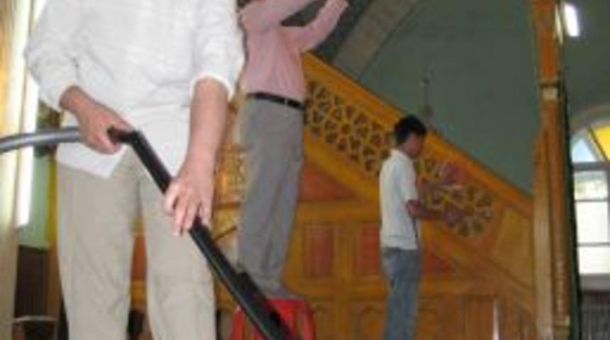 Paland&ouml;ken Belediyesi, Ramazan Ayı &Ouml;ncesi Camilerde Temizlik Başlattı