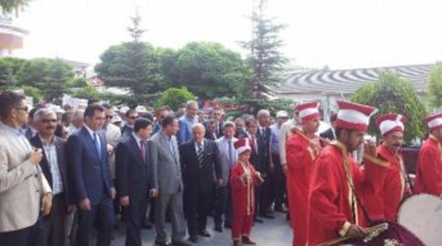 Nevşehir Belediye Başkanı &Uuml;nver, 13. Uluslararası S&uuml;rmeli Şenlikleri&rsquo;nde