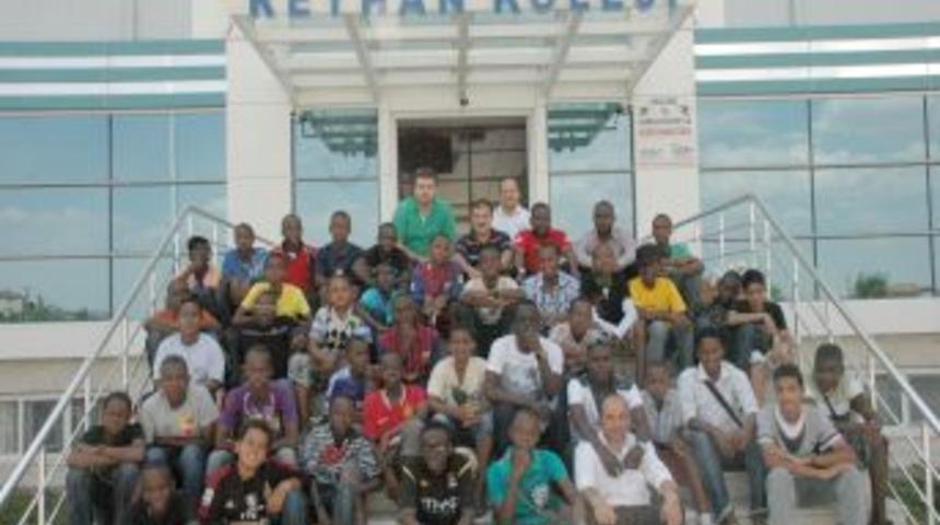 T&uuml;rk&ccedil;e'ye G&ouml;n&uuml;l Veren Tanzanyalılar Akşehir&rsquo;de