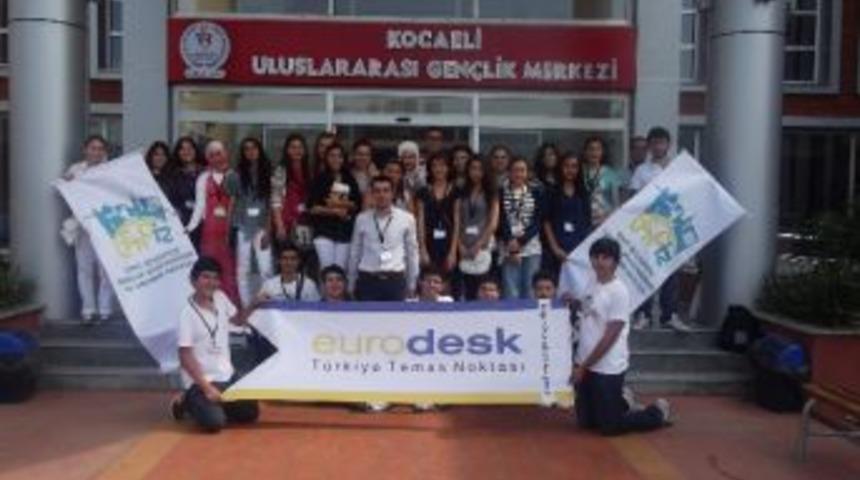 İzmitli Gen&ccedil;ler Proje Dilinde Konuşmayı &Ouml;ğrendi