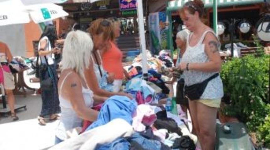 Didim&rsquo;de İngilizlerden Sokak Hayvanları İ&ccedil;in Kermes