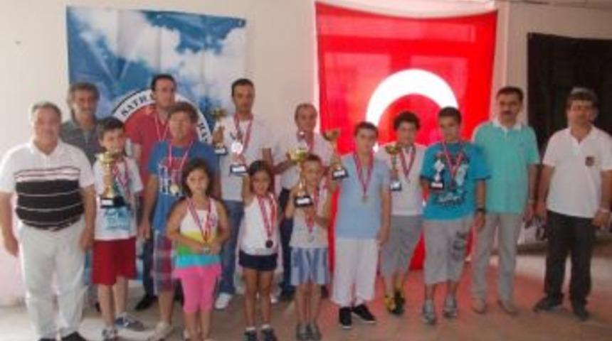 Şark&ouml;y Satran&ccedil; Turnuvası D&uuml;zenlendi