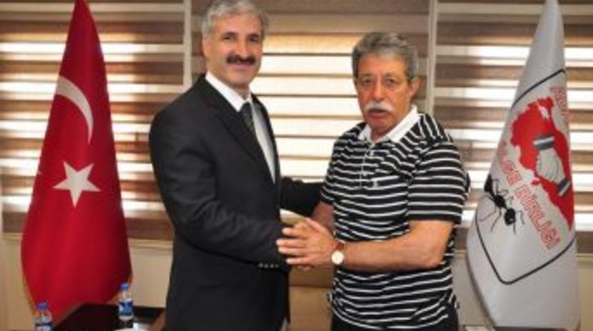 Ger&ccedil;ek'ten Barışık'a veda ziyareti