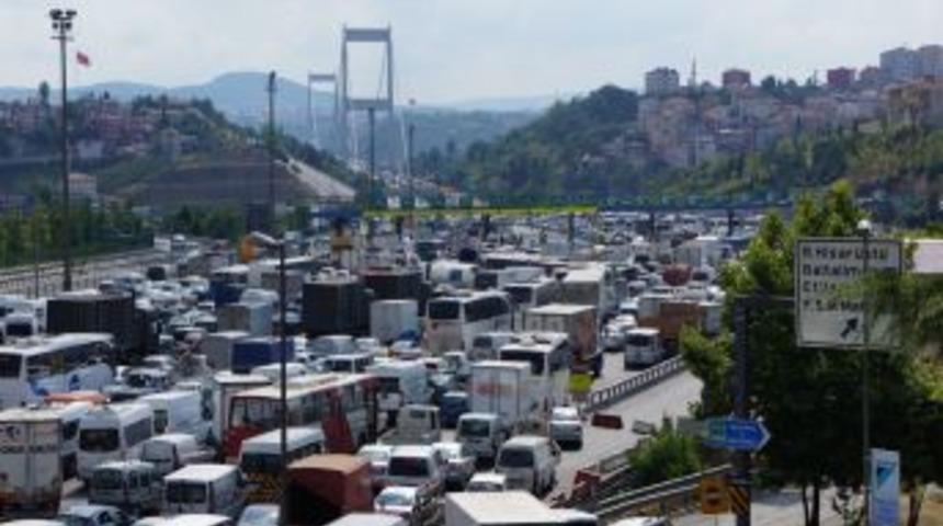 FSM&rsquo;de Bir Şerit Daha Trafiğe Kapatıldı