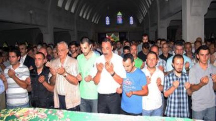 Yıllarca Beynindeki T&uuml;m&ouml;rden Habersiz Yaşayan Taksici Toprağa Verildi