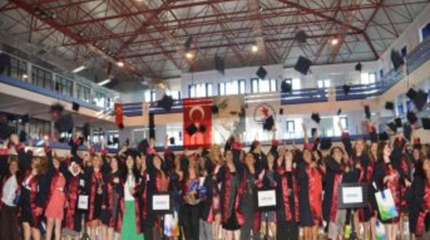 OM&Uuml; Uzaktan Eğitim Merkezi, 3 Bin 240 &Ouml;ğrenciyi Daha Sağlık Hizmetine Kazandırdı
