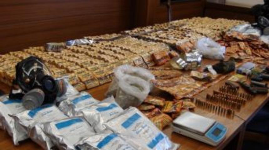L&uuml;ks Villalarda, 6 Ton Uyuşturucu &Uuml;retecek Hammadde Ele Ge&ccedil;irildi