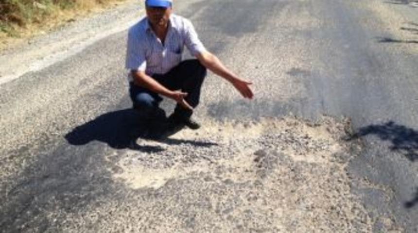 Pazarlar&rsquo;da K&ouml;y Ve Belde Yolları K&ouml;stebek Yuvasına D&ouml;nd&uuml;