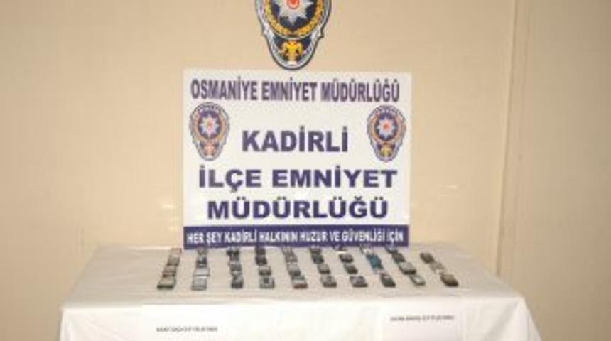 Kadirli&rsquo;de Ka&ccedil;ak Cep Telefonu Operasyonu