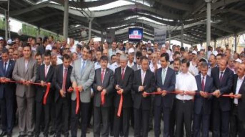 Tanrıverdi, Kırşehir Modern Pazar Yerinin A&ccedil;ılışına Katıldı