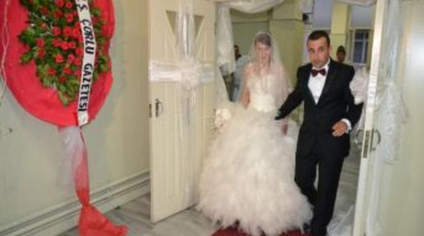 Gazeteci G&uuml;rsoy`un Mutlu G&uuml;n&uuml;