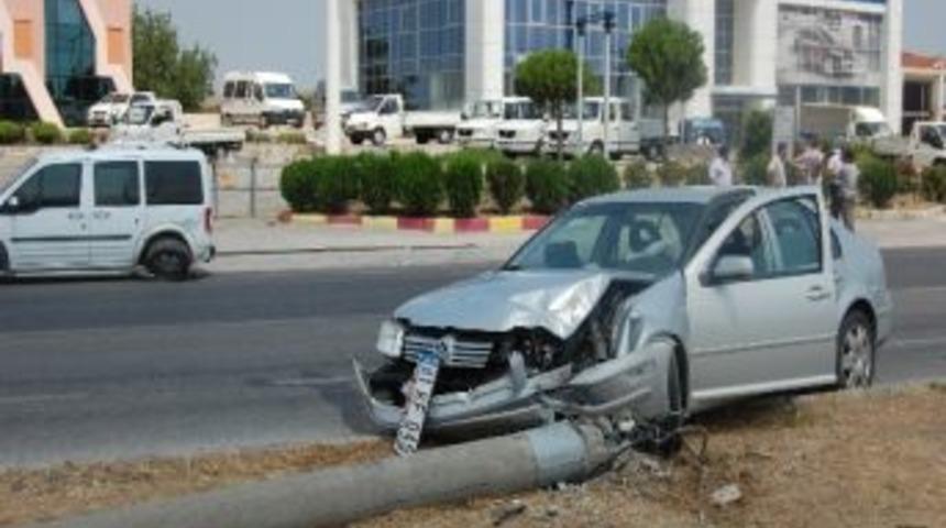 Direğe &Ccedil;arparak Durabildi