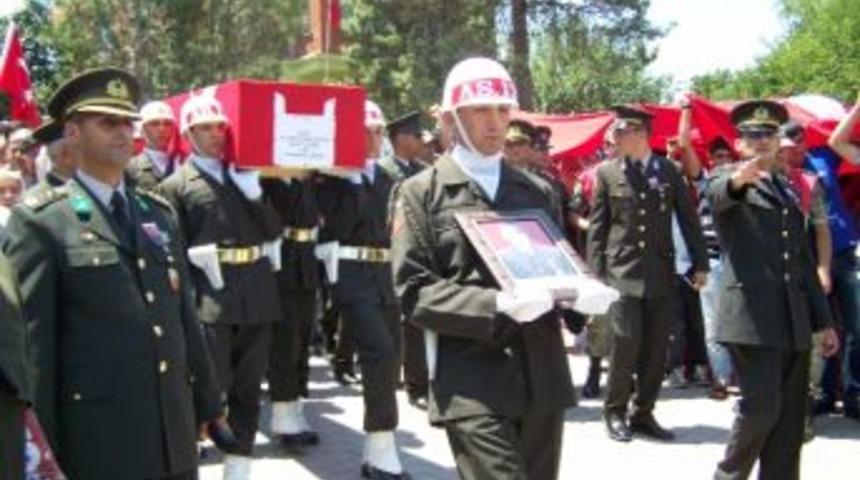 Osmaniye Şehidine Ağladı