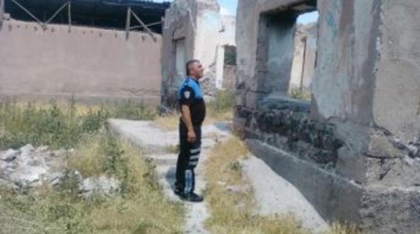 Aksaray'da Metruk Binalar Tespit Edilerek Yıktırılıyor