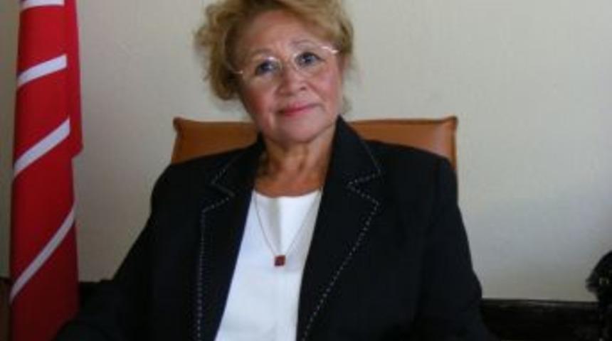 S&ouml;ke Sevim Ablası&rsquo;na &Uuml;z&uuml;ld&uuml;