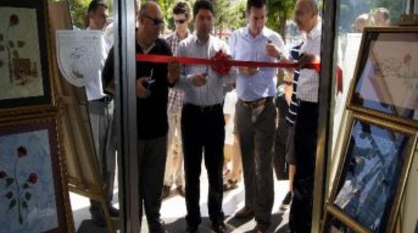 Milletvekili Tun&ccedil;, Ebru Sergisinin A&ccedil;ılışına Katıldı