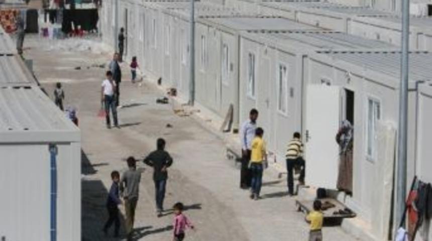 T&uuml;rkiye&rsquo;de Barınan Suriyeli Sığınmacı 37 Bin 353 Kişi İle Rekor Seviyeye Ulaştı