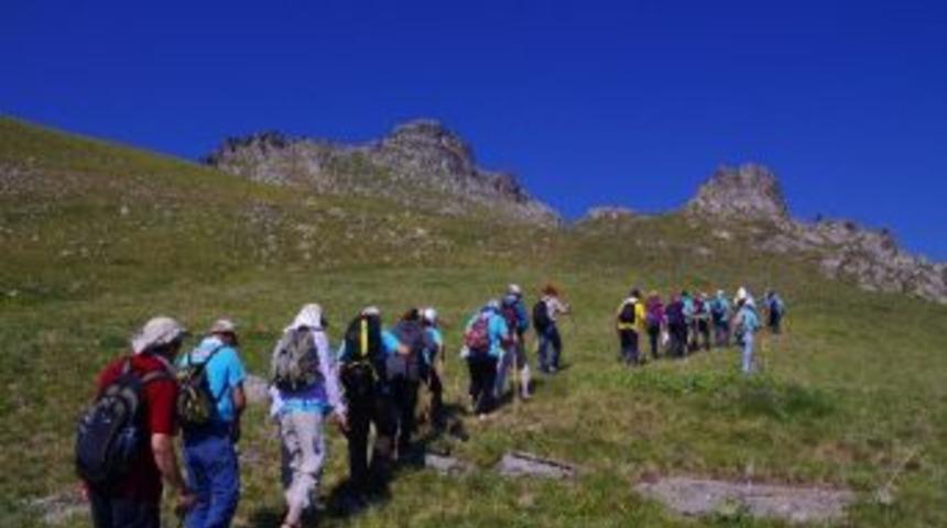 Doğa Y&uuml;r&uuml;y&uuml;şleri 30 Kişiye Sigarayı Bıraktırdı