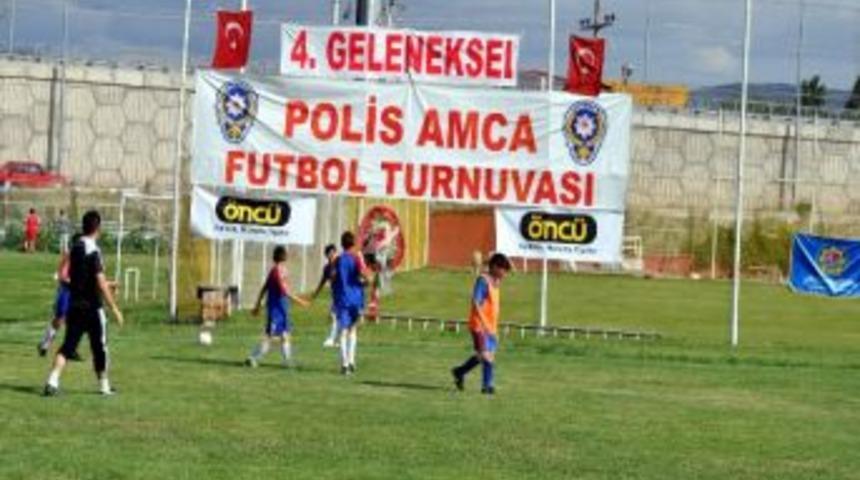 4. Geleneksel Polis Amca Futbol Turnuvası Başladı