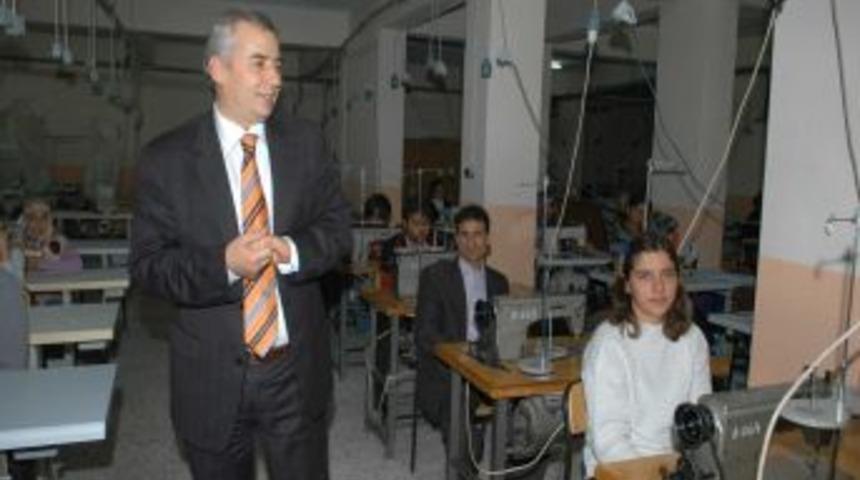 Denizli Belediyesi&rsquo;nin 'Engelliler &Ccedil;alışıyor' Projesi T&uuml;rkiye&rsquo;yi Temsil Edecek