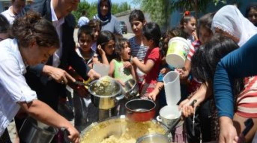 Belediye Başkanı İle Birlikte Danok Kaynatıp Yediler