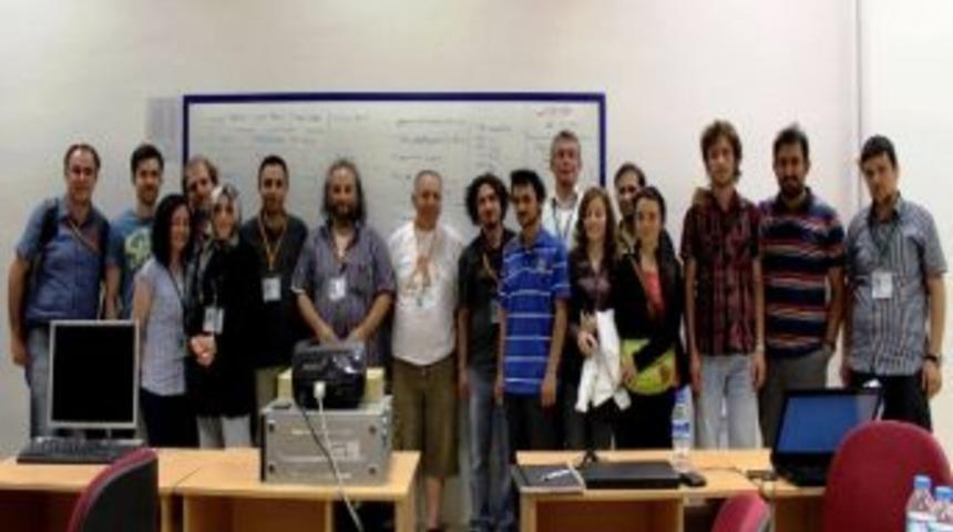 İzzet Baysal &Uuml;niversitesi Linux'12 Yaz Kampına Ev Sahipliği Yaptı