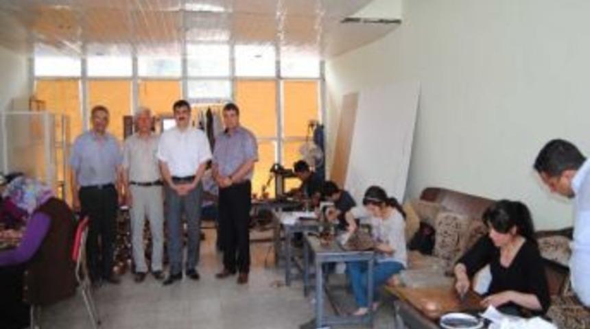 &Ccedil;esob Başkanı Kılı&ccedil;, Bakır İşleme Kursunu Ziyaret Etti