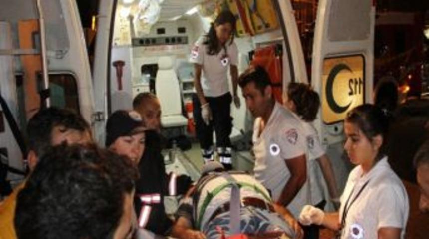 Ankara&rsquo;da Sıkışmalı Trafik Kazası: 3 Yaralı