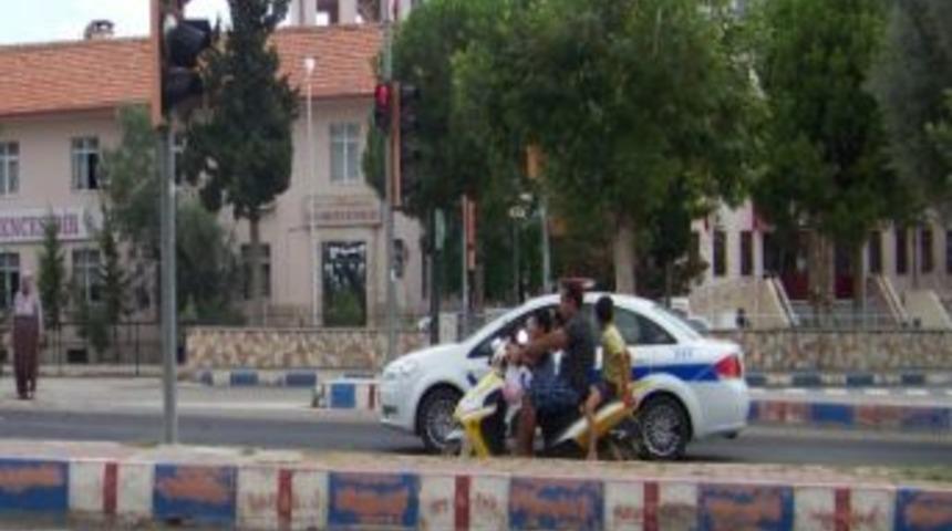 Motosiklette Tehlikeli Yolculuk