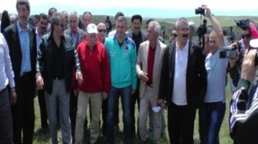 Arpa&ccedil;ay-ak&ccedil;akoca Kardeşliği Şenlikle Kutlandı