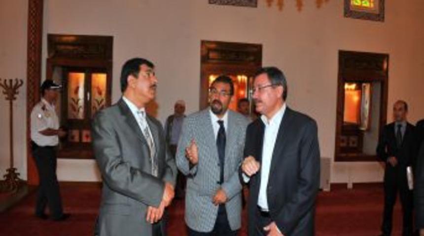 G&ouml;k&ccedil;ek, Kuveyt Belediye Başkanı Al-Sabieh'a Belediye Projelerini Anlattı