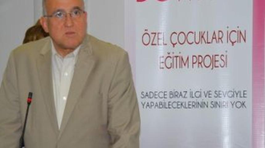 "down İle Yaşamak" Konulu Panel D&uuml;zenlendi