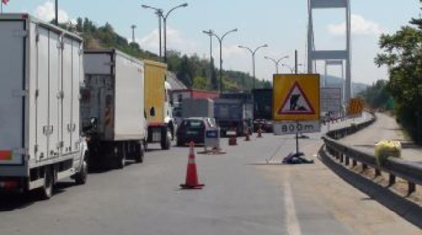 Fatih Sultan Mehmet K&ouml;pr&uuml;s&uuml;'nde Tek Şerit Trafiği
