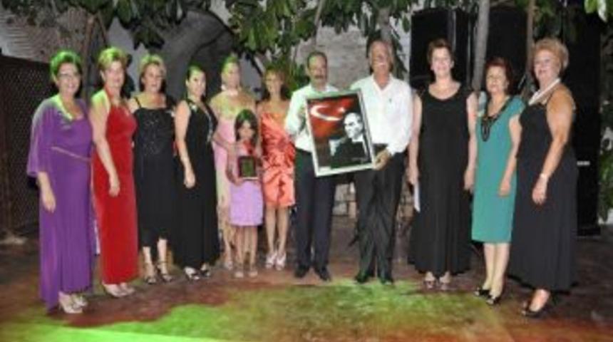 Yardım Sevenler Kuşadası&rsquo;nda Buluştu