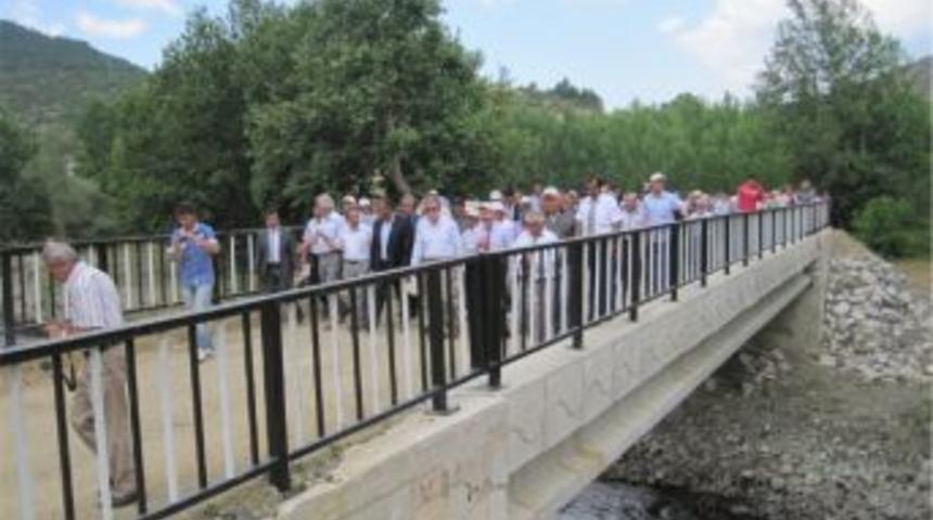 Tavşanlı'nın Kızıl&ccedil;ukur K&ouml;y&uuml;'nde 'a&ccedil;ılış' &Ccedil;oşkusu