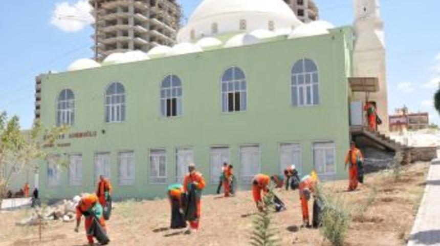 Belediyede Ramazan &Ouml;ncesi Temizlik Seferberliği