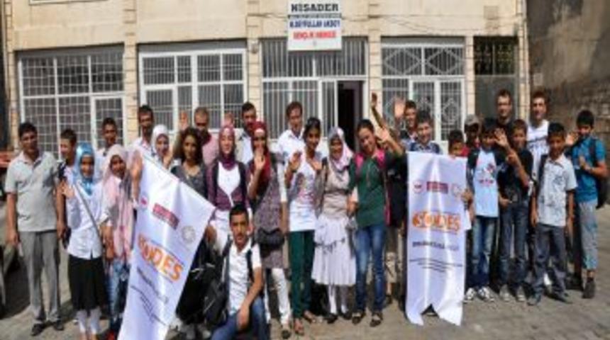 &lsquo;Gen&ccedil;lerle El Ele&rsquo; Projesi Kapsamında Midyatlı 50 &Ouml;ğrenci İzmir&rsquo;e Gitti