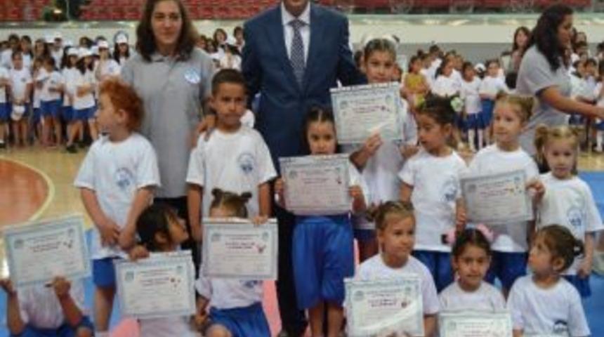 11 Bin 552 &Ouml;ğrenci Yaz Okulları Sertifikasını Aldı