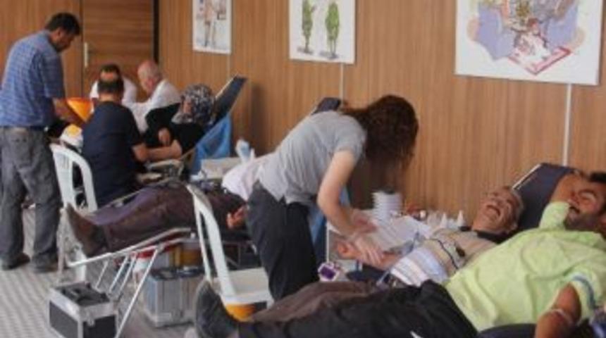 Kan Ver Ramazan Ayında Rahat Et