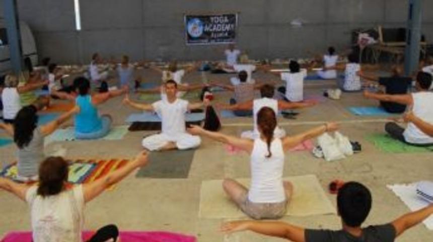 Küçükköy Belediyesi’nden Ücretsiz Yoga Kursu
