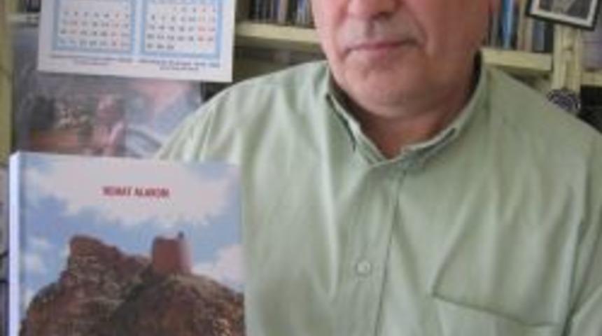 Rohat Alakom&rsquo;un Kağızman kitabı &ccedil;ıktı