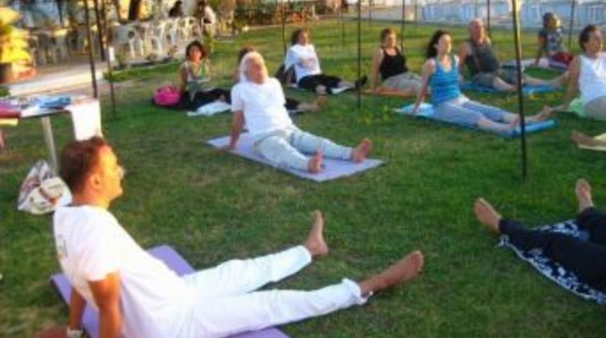 Burhaniye&rsquo;de Yoga Eğitimi Tanıtıldı