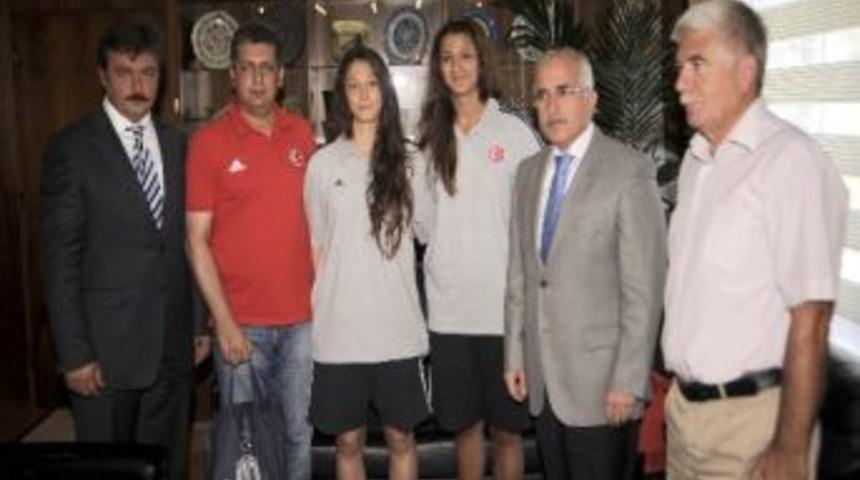 Millilerden Valiye Ziyaret