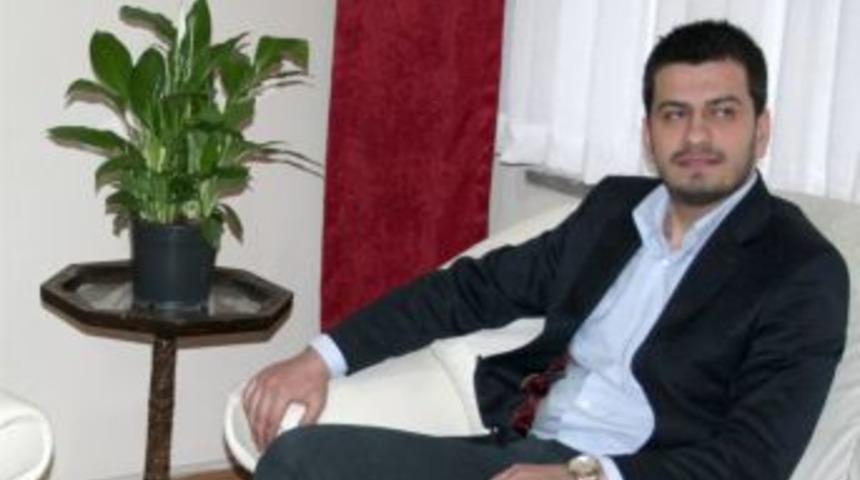 Balıkesir'de Gazeteciye Sokak Ortasında Saldırı